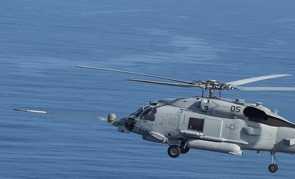Пуск учебной ракеты с вертолета MH-60R Sea Hawk палубного авиационного крыла авианосца John C. Stennis, сделано 13 октября в Тихом океане
